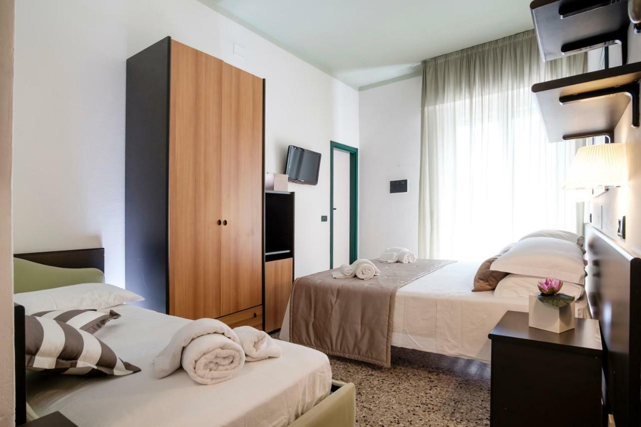 Si Rimini Hotel Экстерьер фото